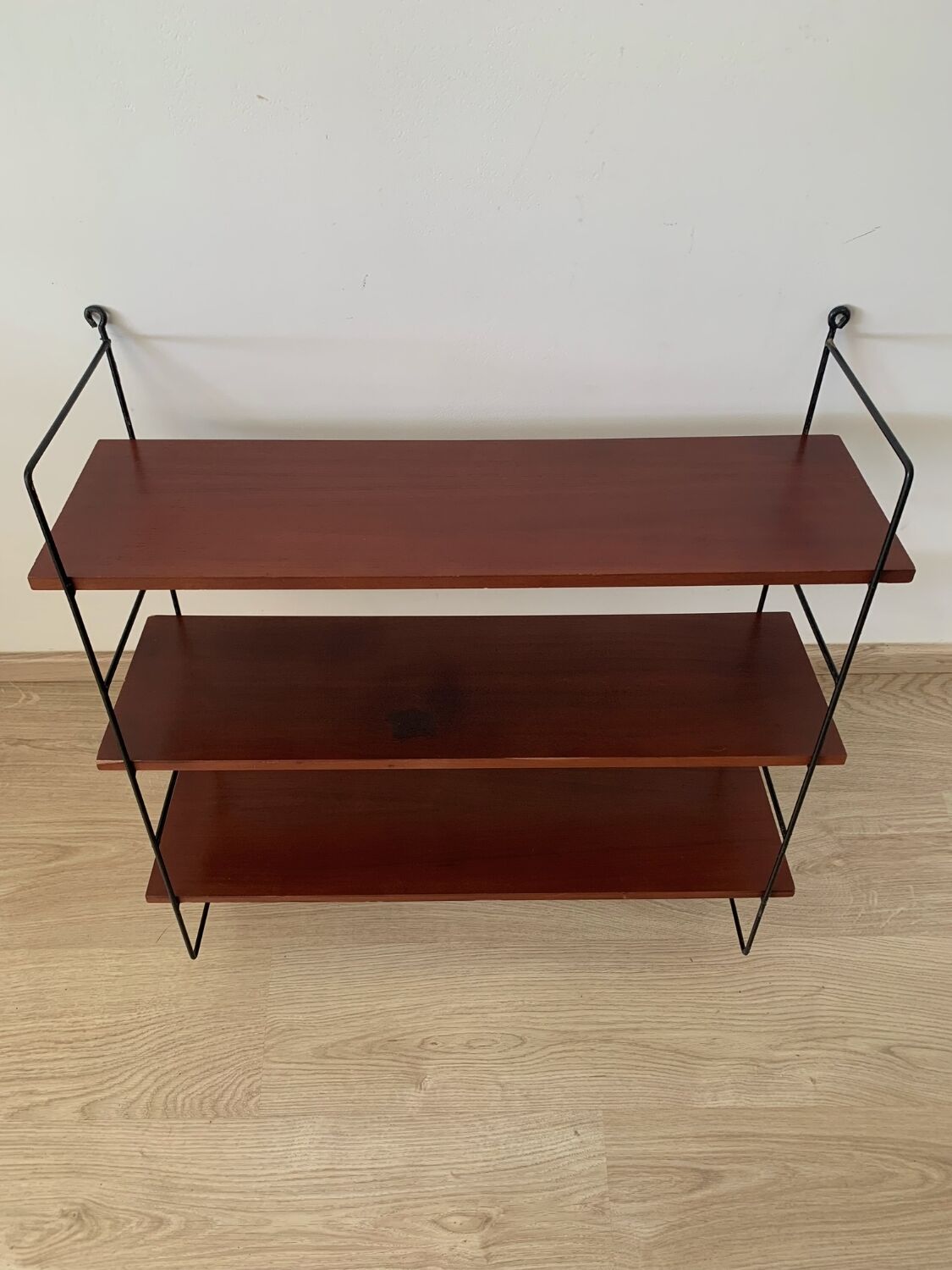 Vintage String shelf