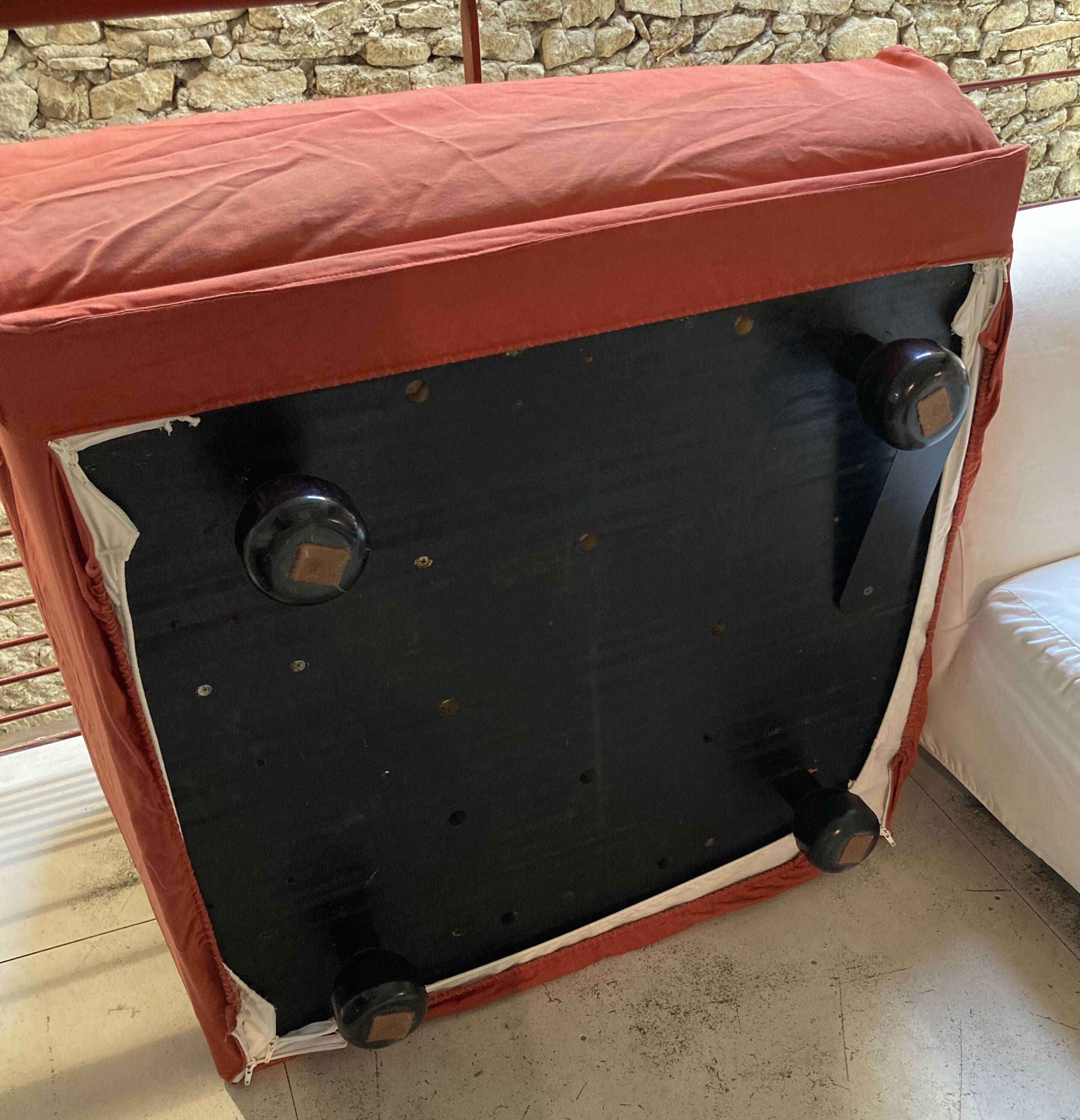 Fiandra modular sofa - Vico Magistretti - Cassina - red and white