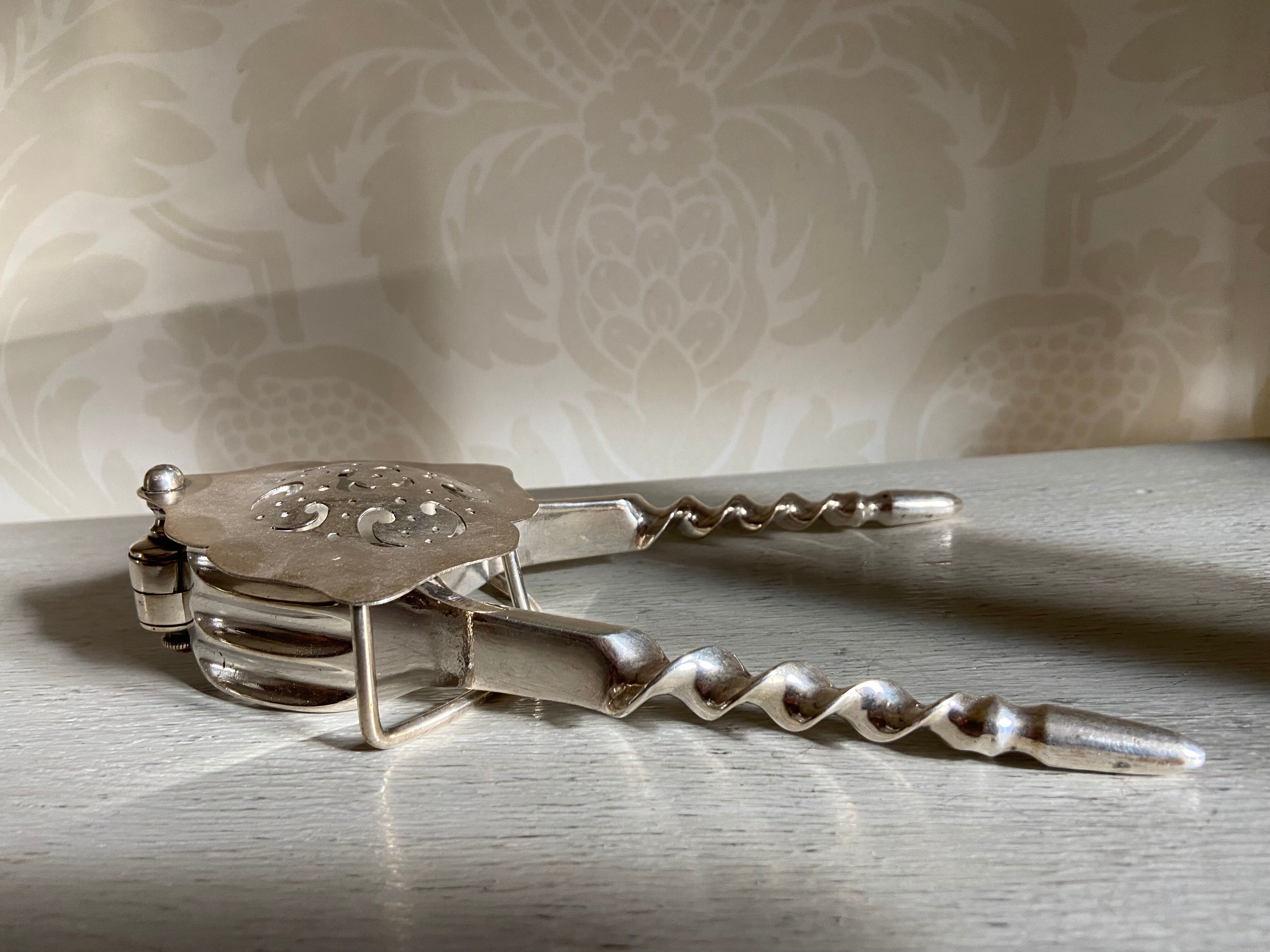 Old lemon silver metal press