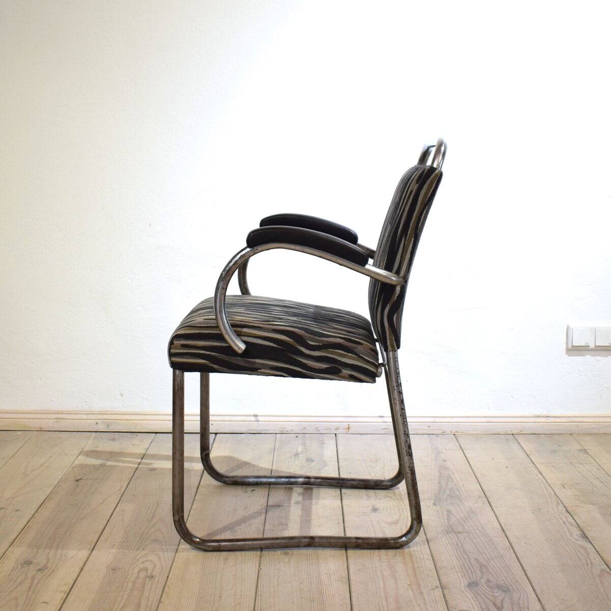 Art Deco German Tubular Steel Cantilever Armchair, 1920s