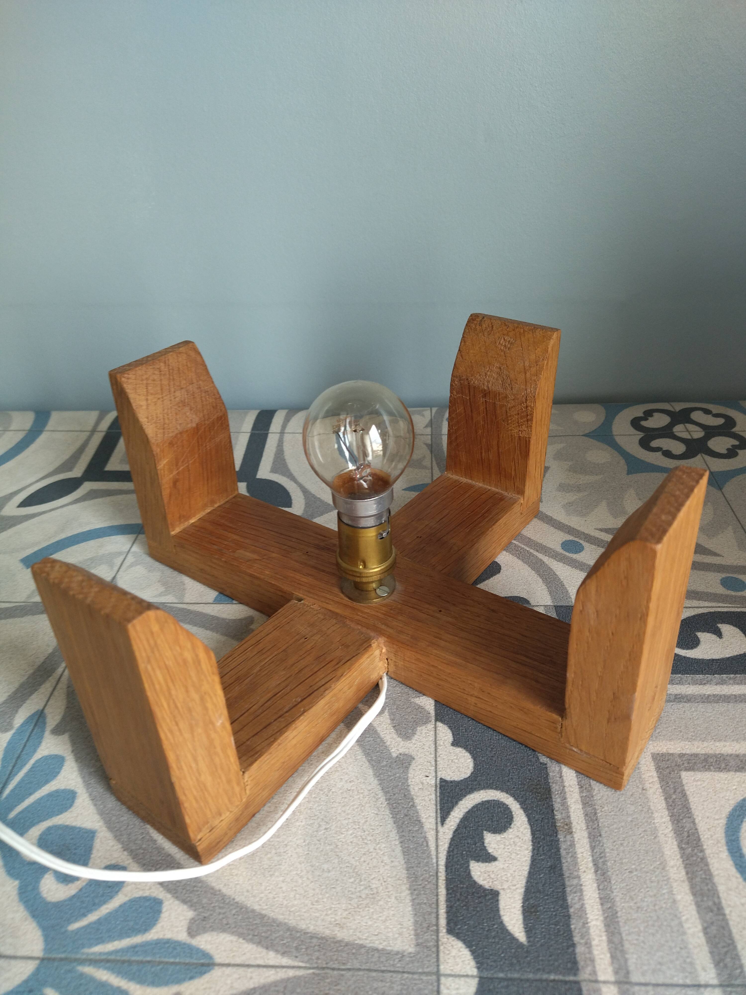 Table lamp in opaline and vintage wood