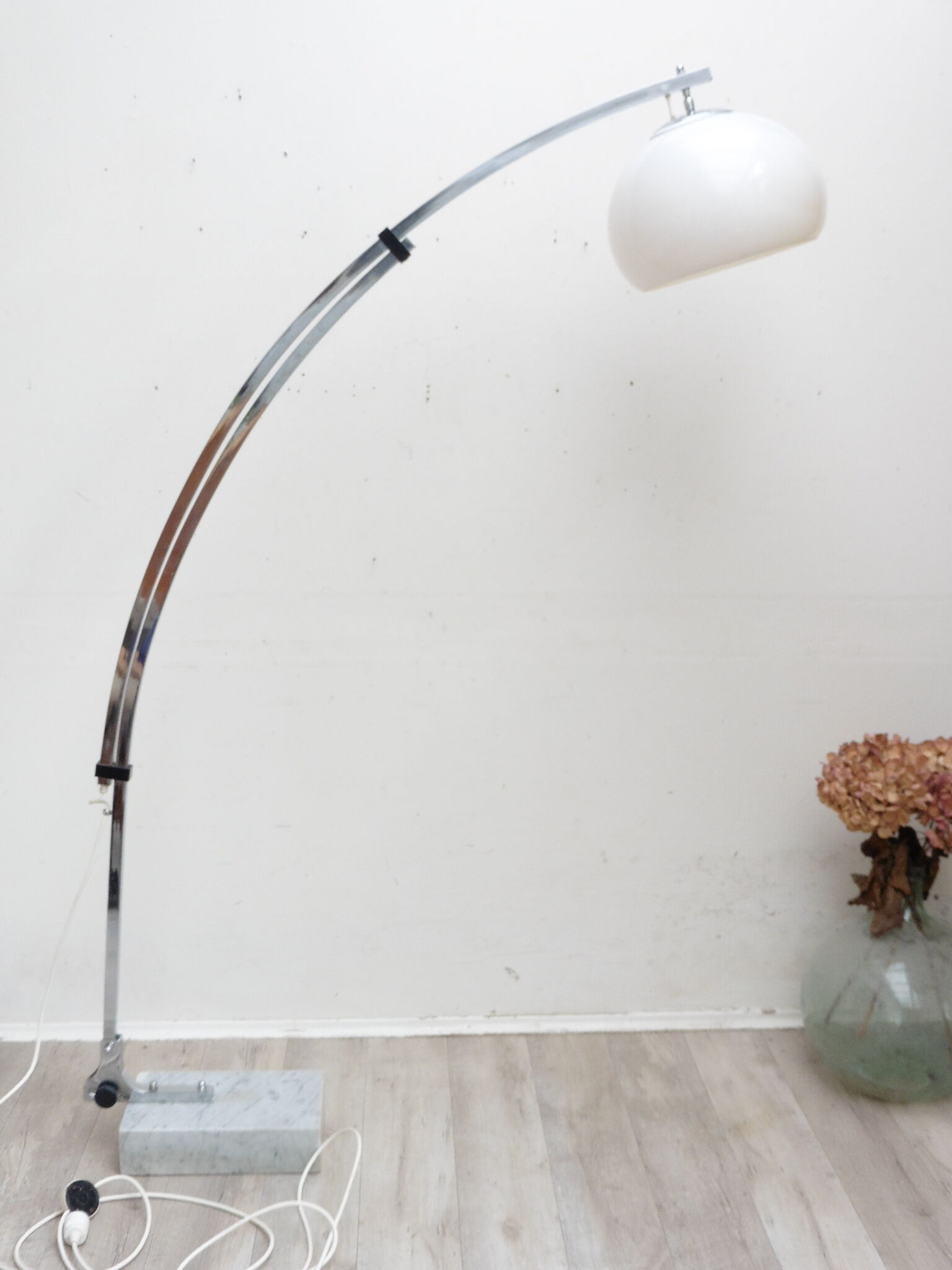 Arcos floor lamp 70s marble base