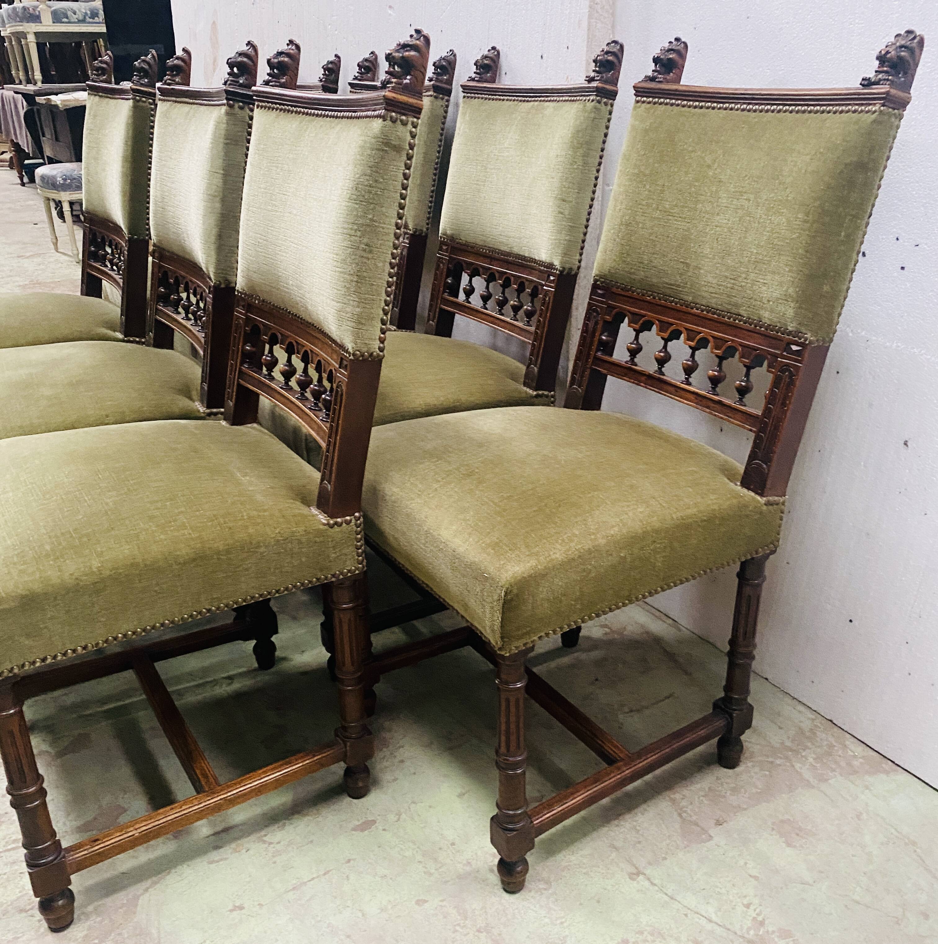 Set of eight Flemish chairs in solid walnut, 20th century