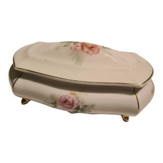 Bonbonnière en porcelaine espagnole décor floral