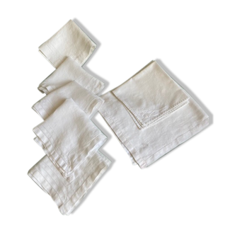 Lot of embroidered towels