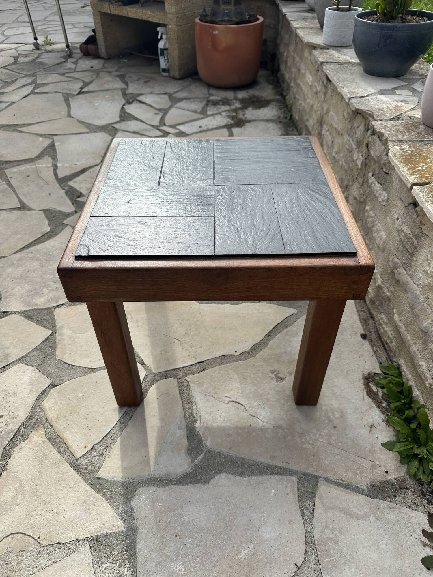 Vintage coffee table house regain