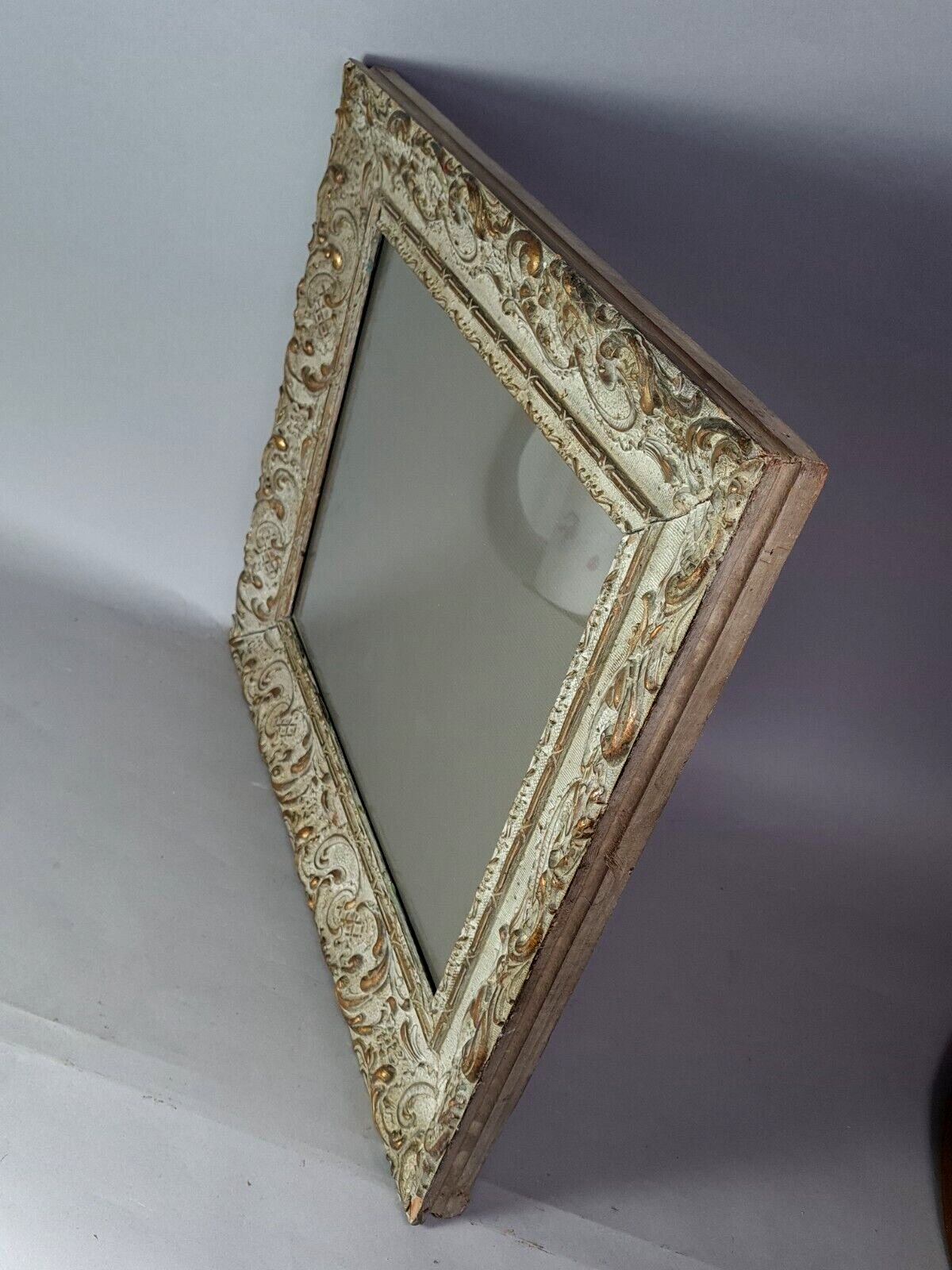 Old frame patinated stucco wood 58x50 foliage 41x33 or 34 cm + glass SB183