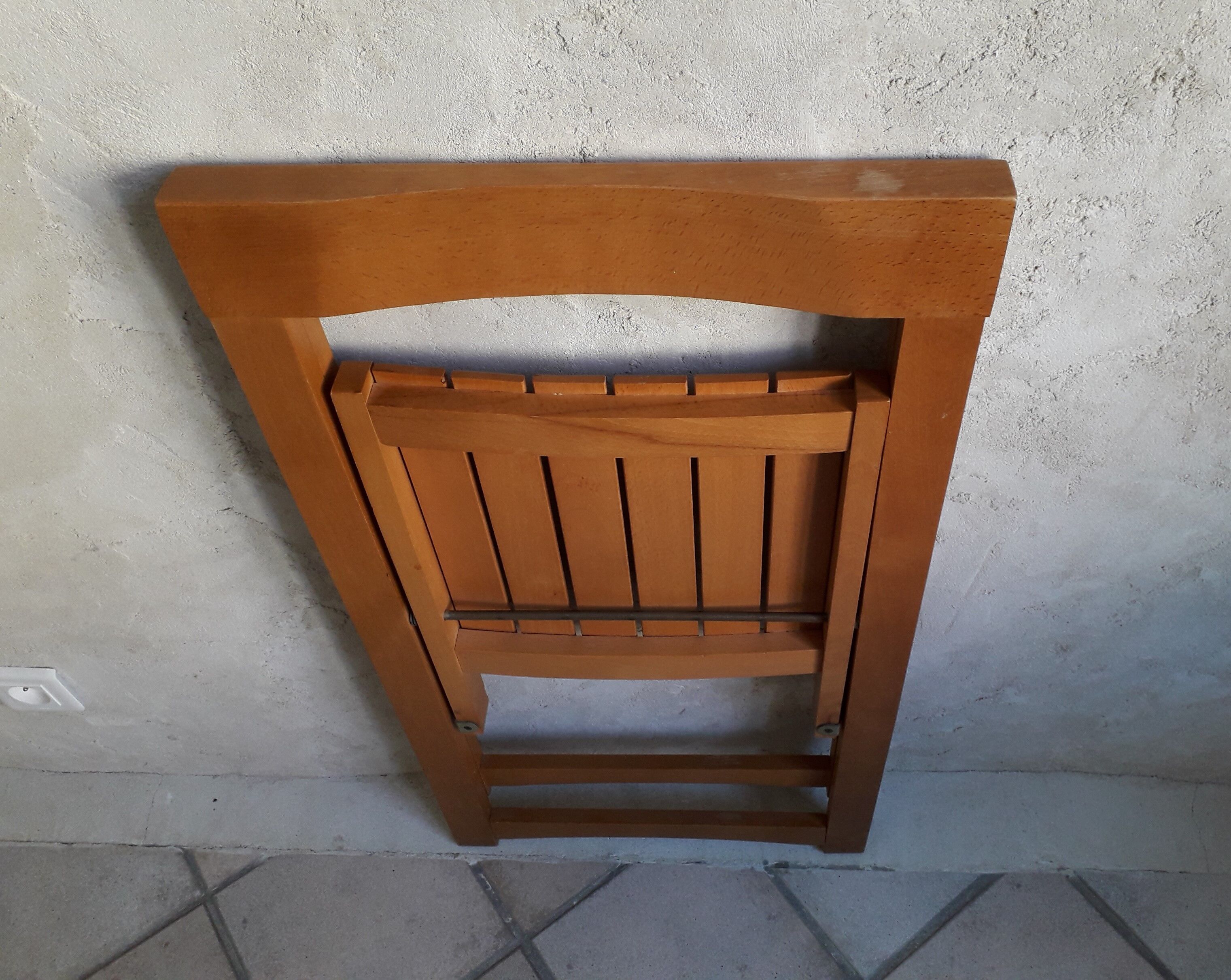 Wooden folding chair
