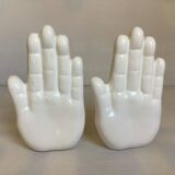 Paire de serre livres mains