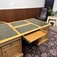 Ensemble de bureau classique RAC en anglais avec table de conférence