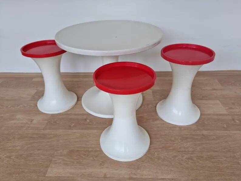 Midcentury Set of Three Tulip Stools and Coffee Table, Space Age, Germany, 1970s