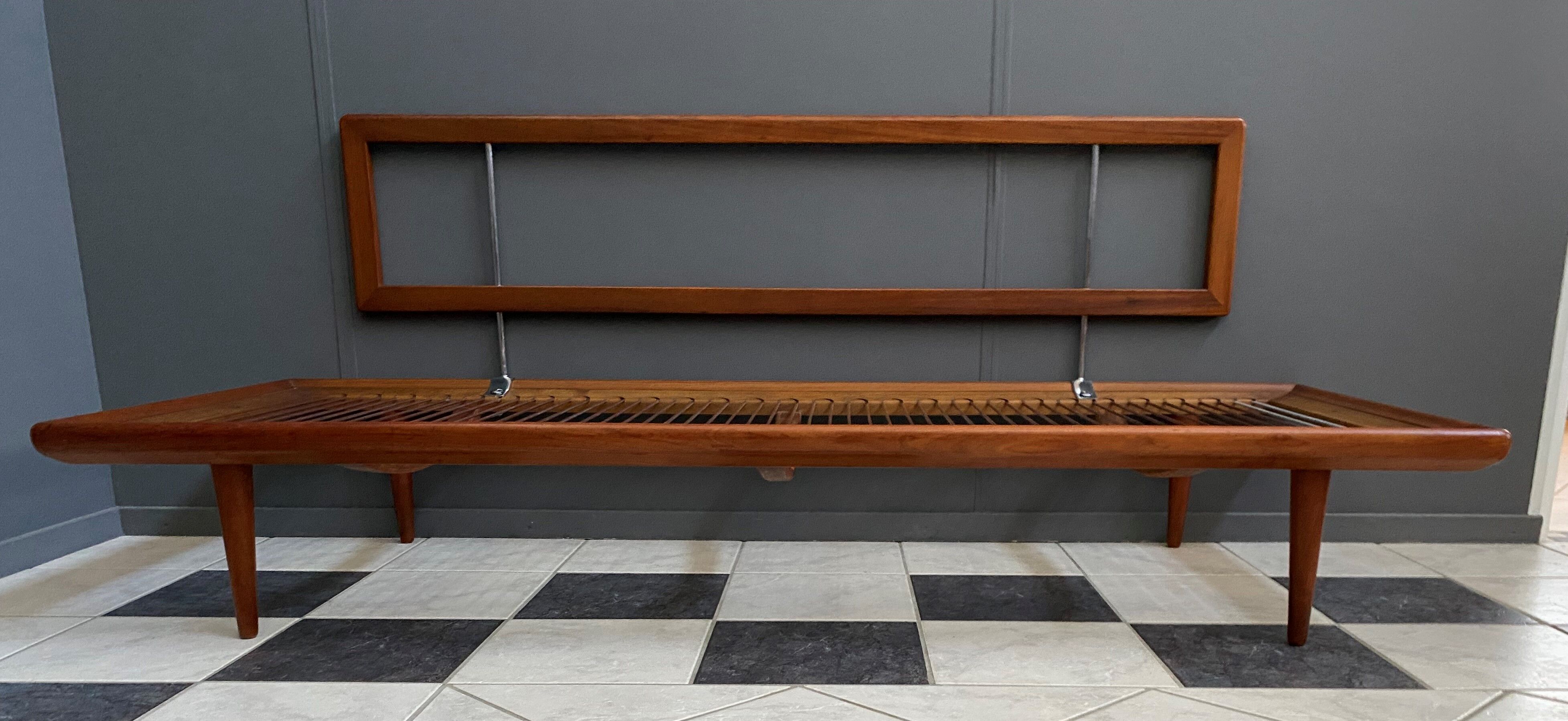 Daybed by Peter Hvidt for France & Daverkosen