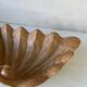 Coupe bénitier ancienne en bois sculpté