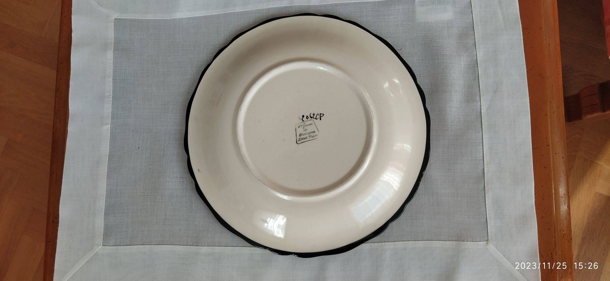 Assiette en faïence de St Jean de Bretagne