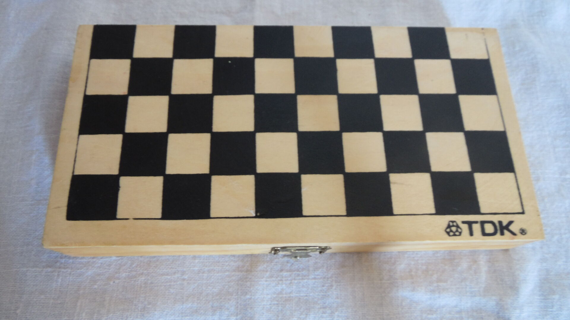 Checkers game and backgammon travel wood