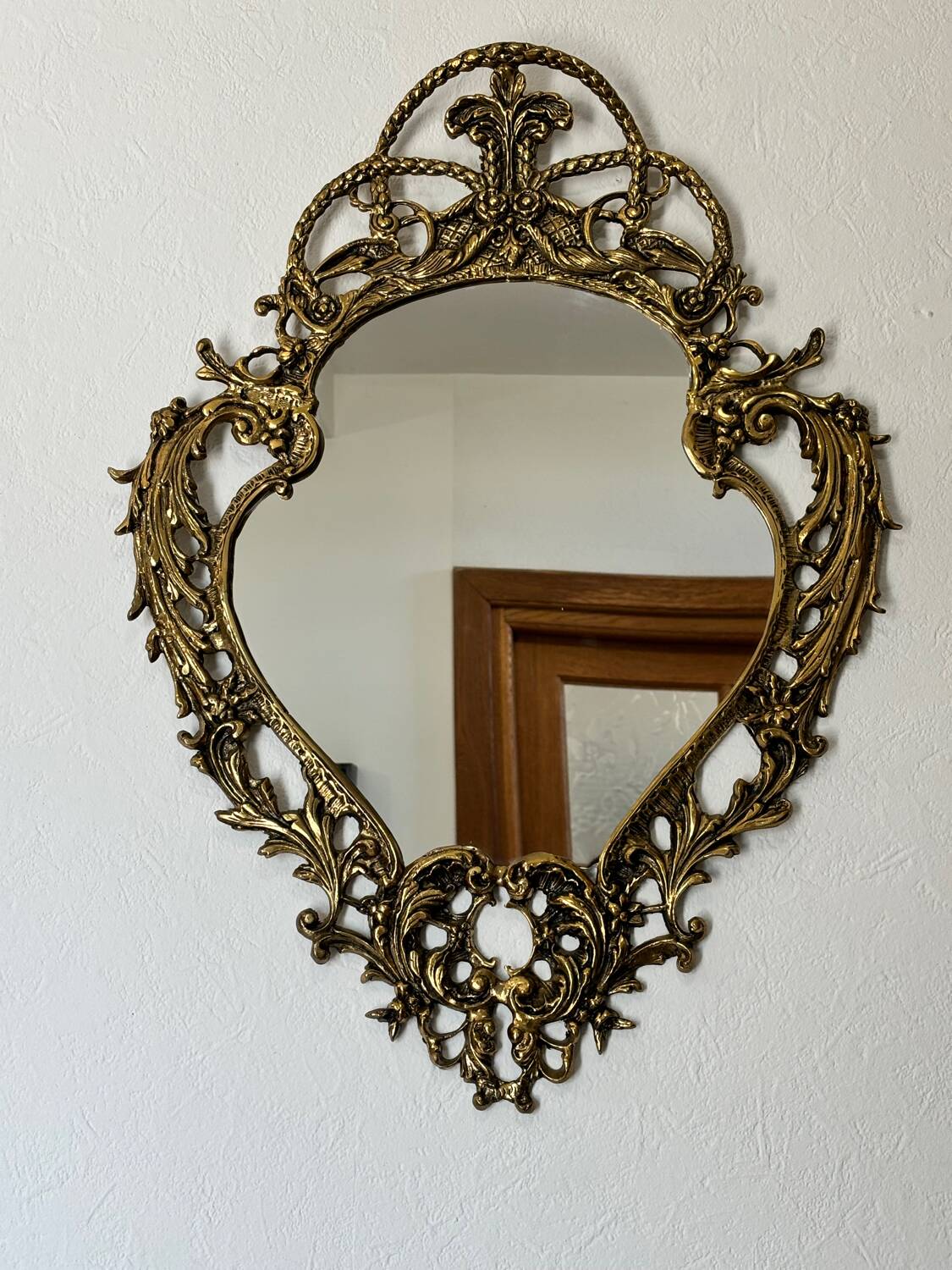 Miroir en bronze doré