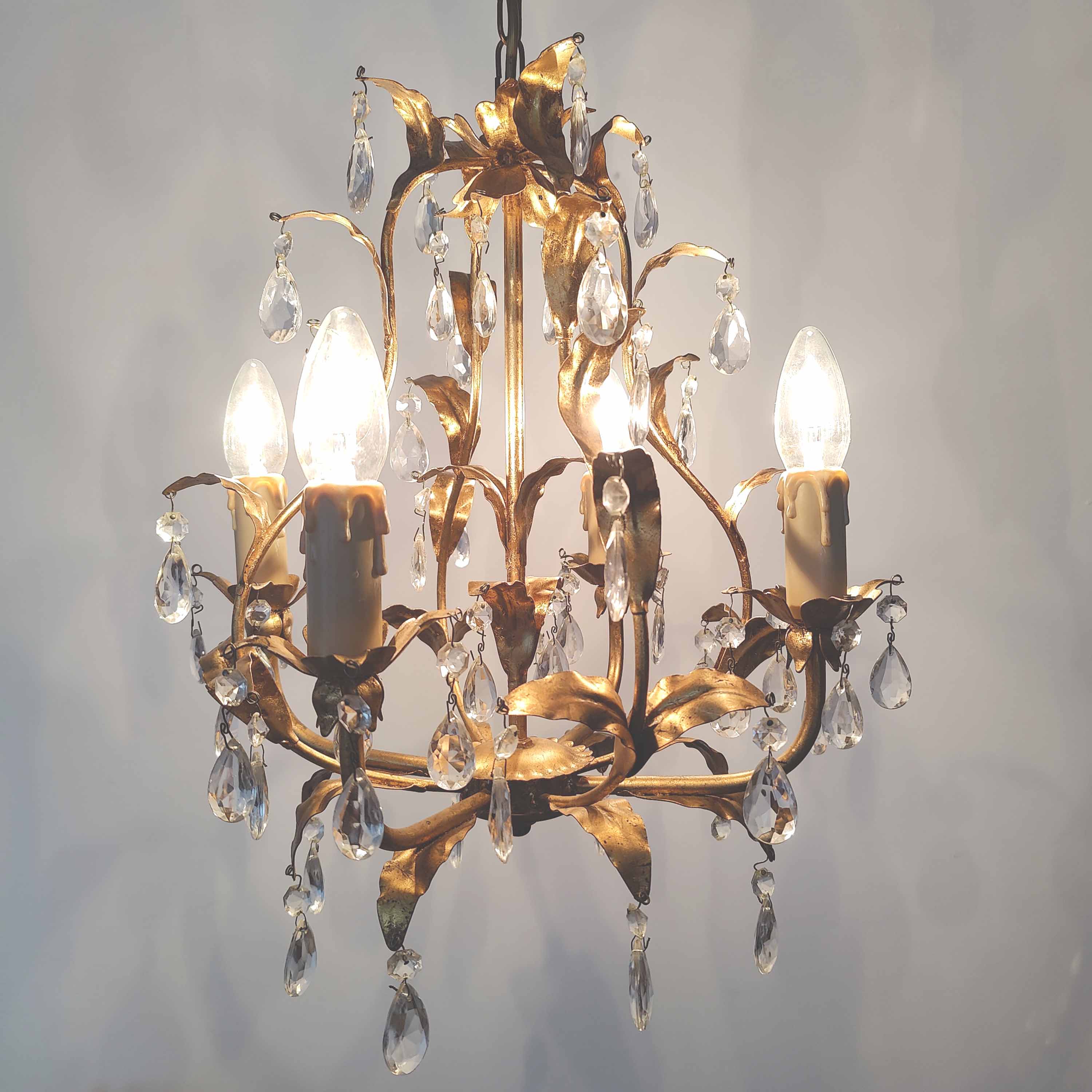 Chandelier pampilles and leaves golden metal