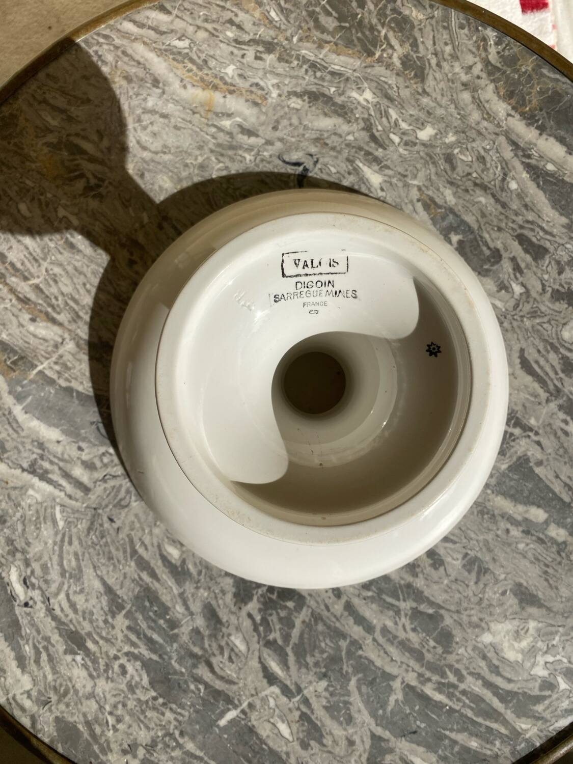 Antique art deco fruit bowl from Sarreguemines, Valois model