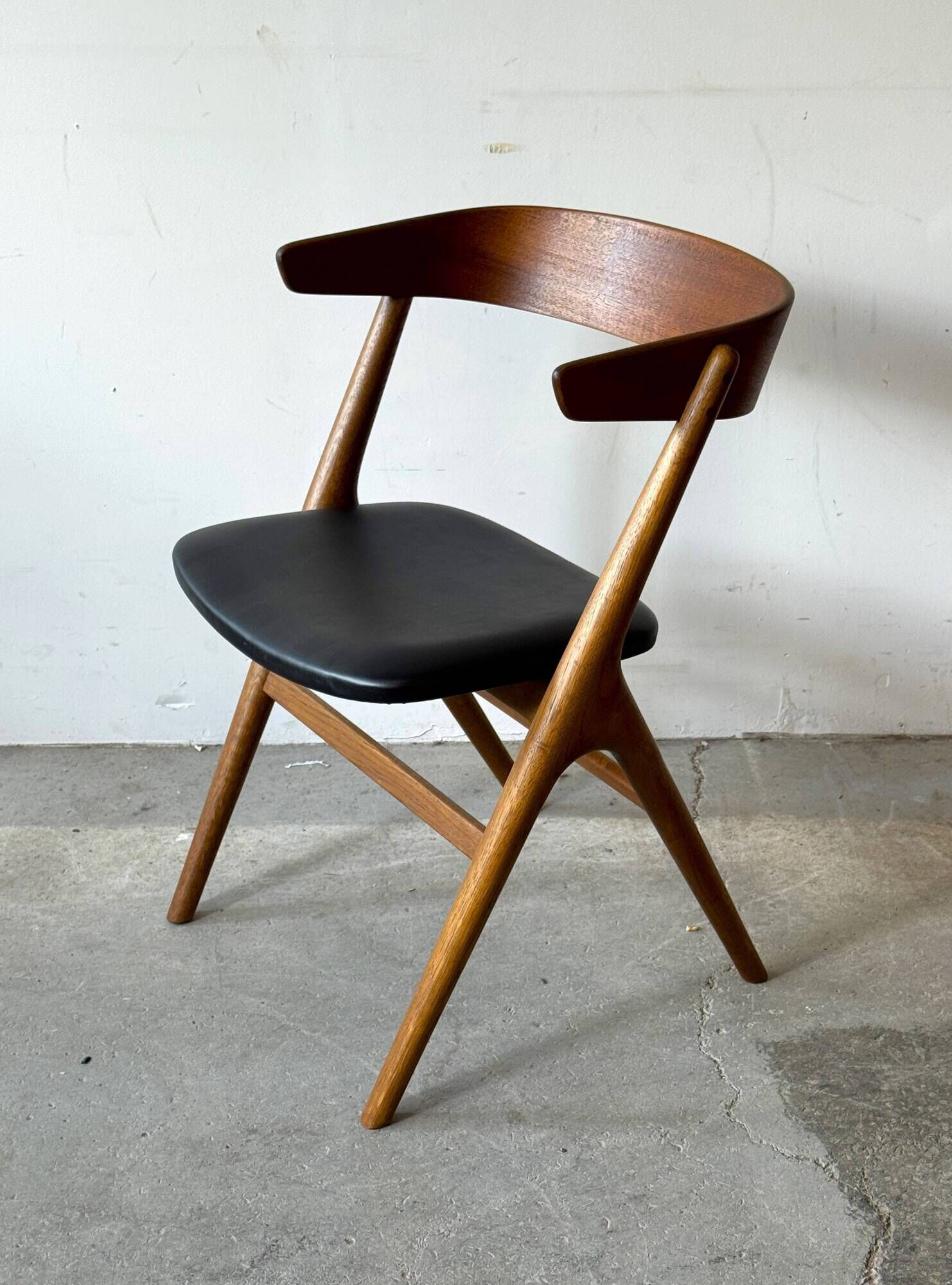 Chaise n° 9, Danemark, années 1950, style moderne du milieu du XXe siècle