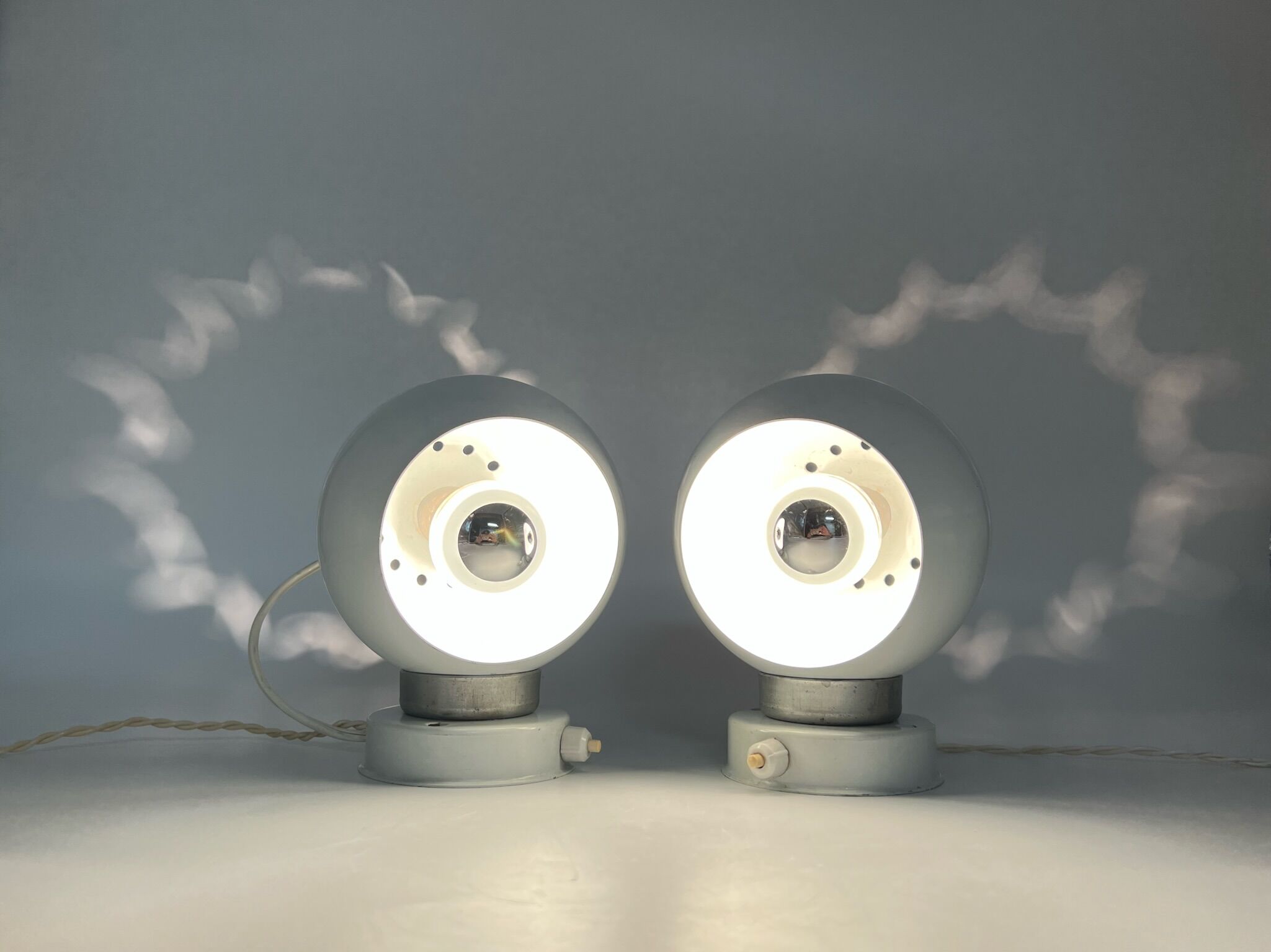 Set of 2 Eyeball wall lamps - Reggiani - 60s,  space age design desk lamp