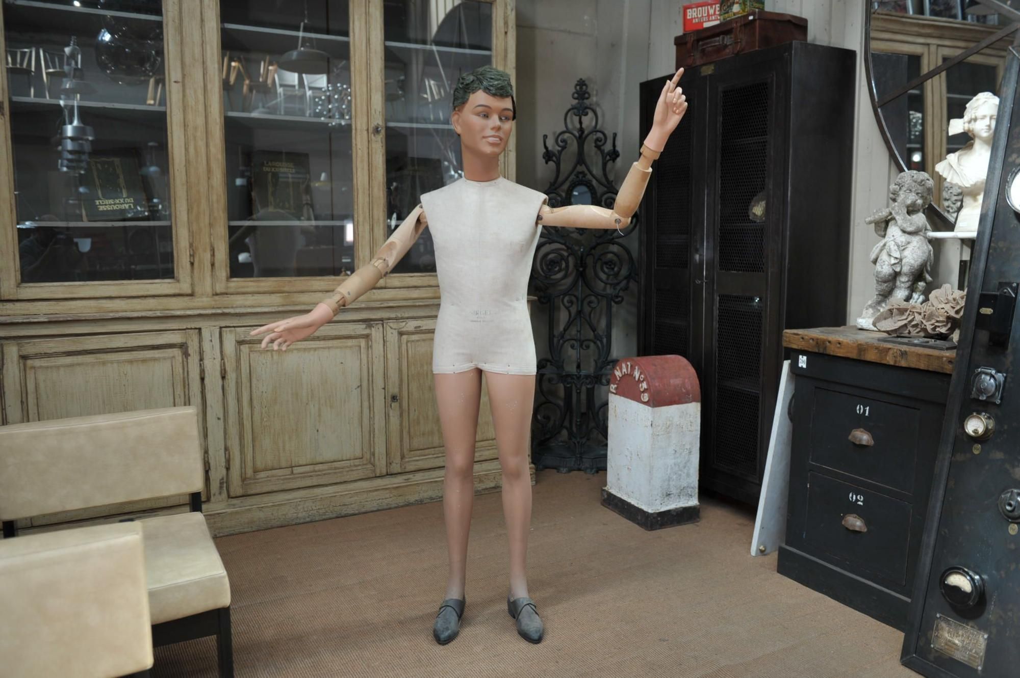 Siegel Paris articulated mannequin in made of wood and fabric 1930