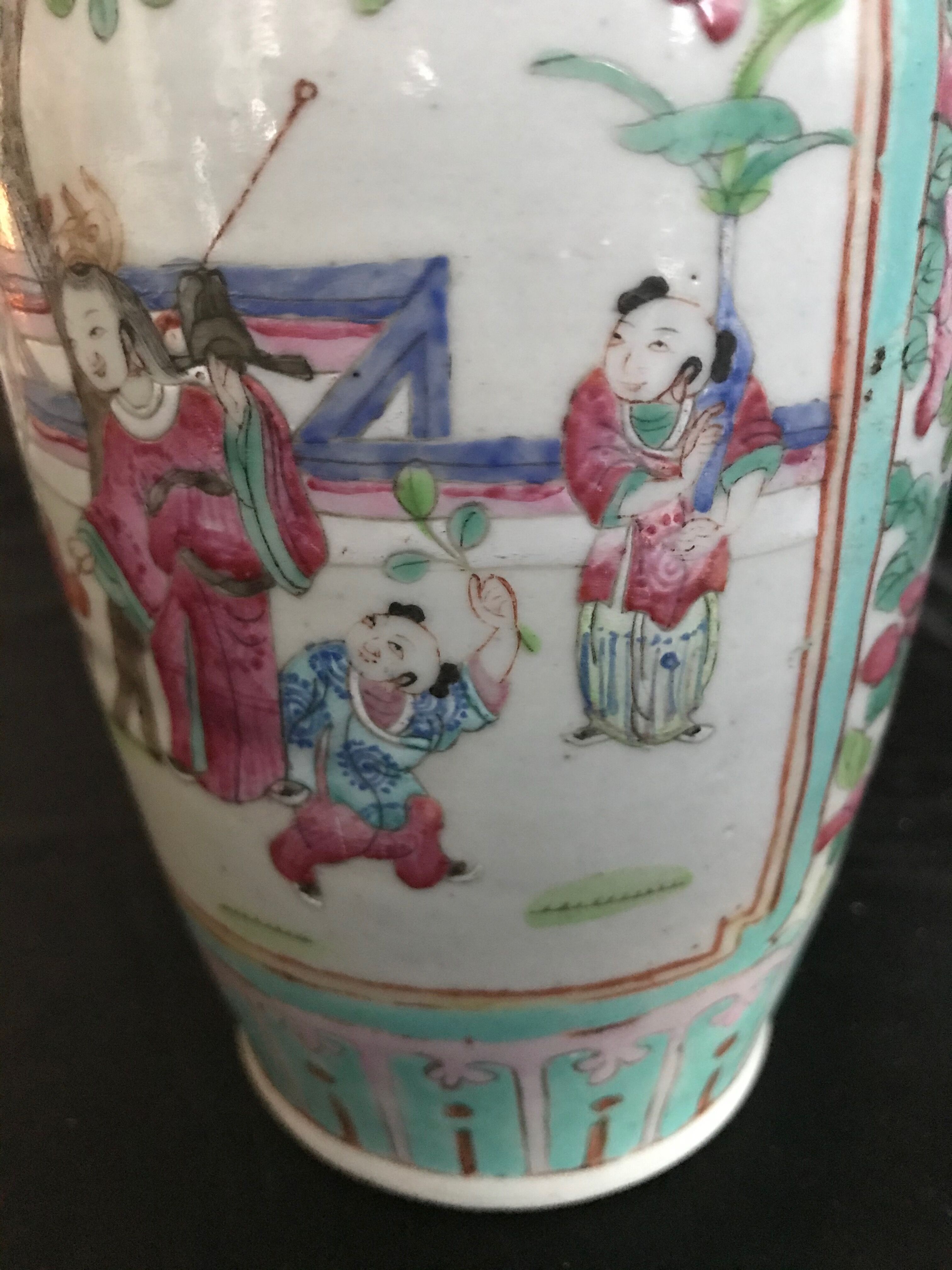 Vase - Canton - Porcelain - Family Scene - China - 19th Century
