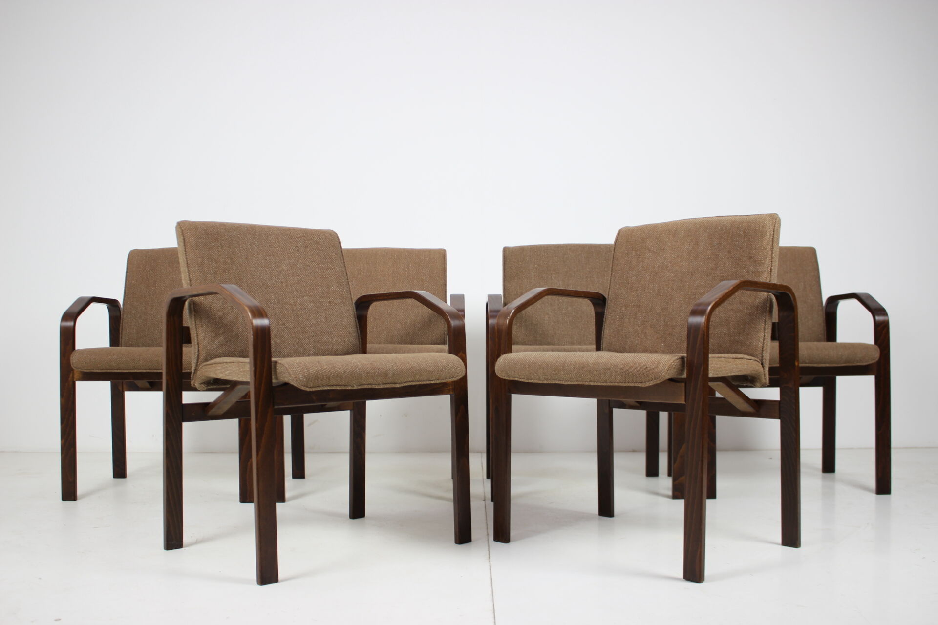 Set of six lounge chairs/Ton, Národní podnik Holešov, 1993.