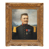 Portrait antique d'un gentleman décoré aux yeux bleus glacés