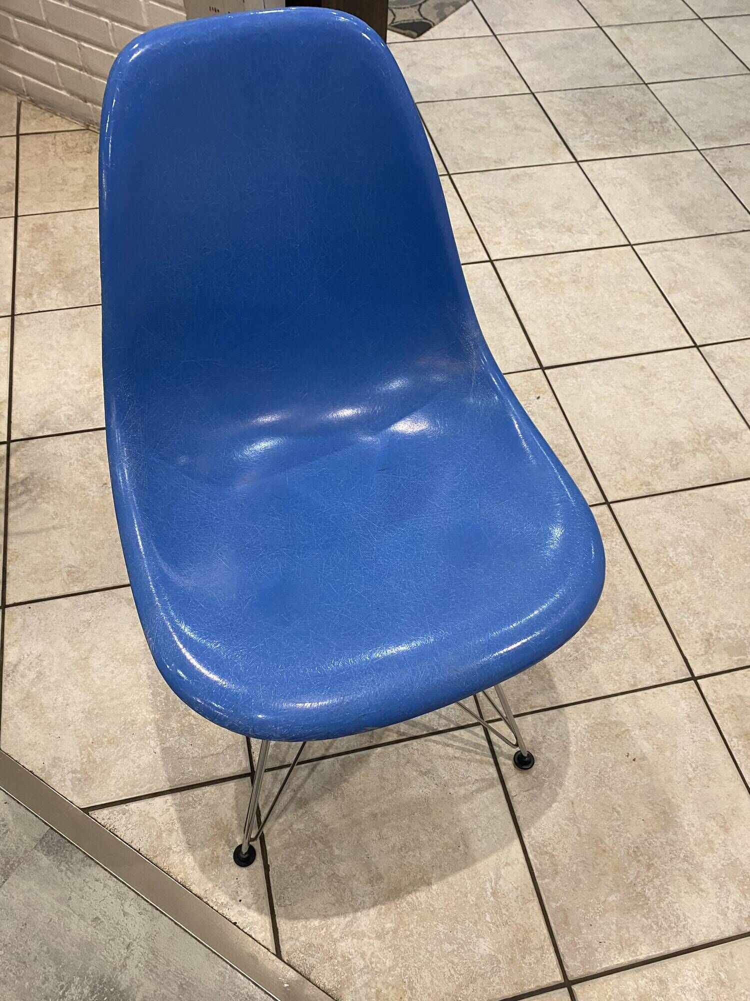 Turquoise blue DSR Eiffel fiberglass chair Eames Herman Miller vintage