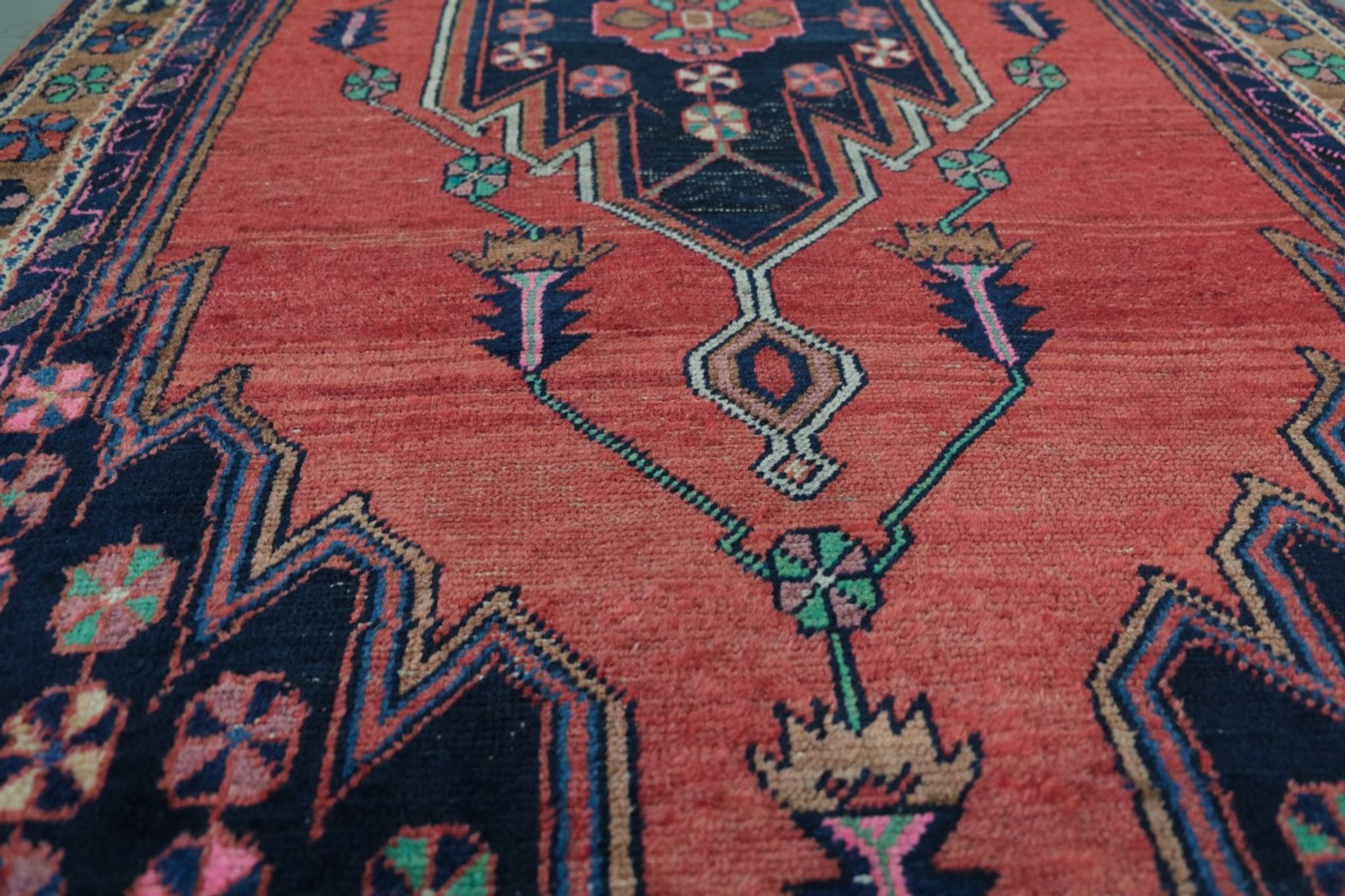Tapis antique de maslaghan persan tissé à la main années 20 254x135cm