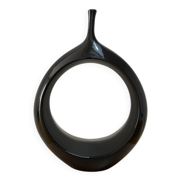 Sculptural black ring vase in ceramic