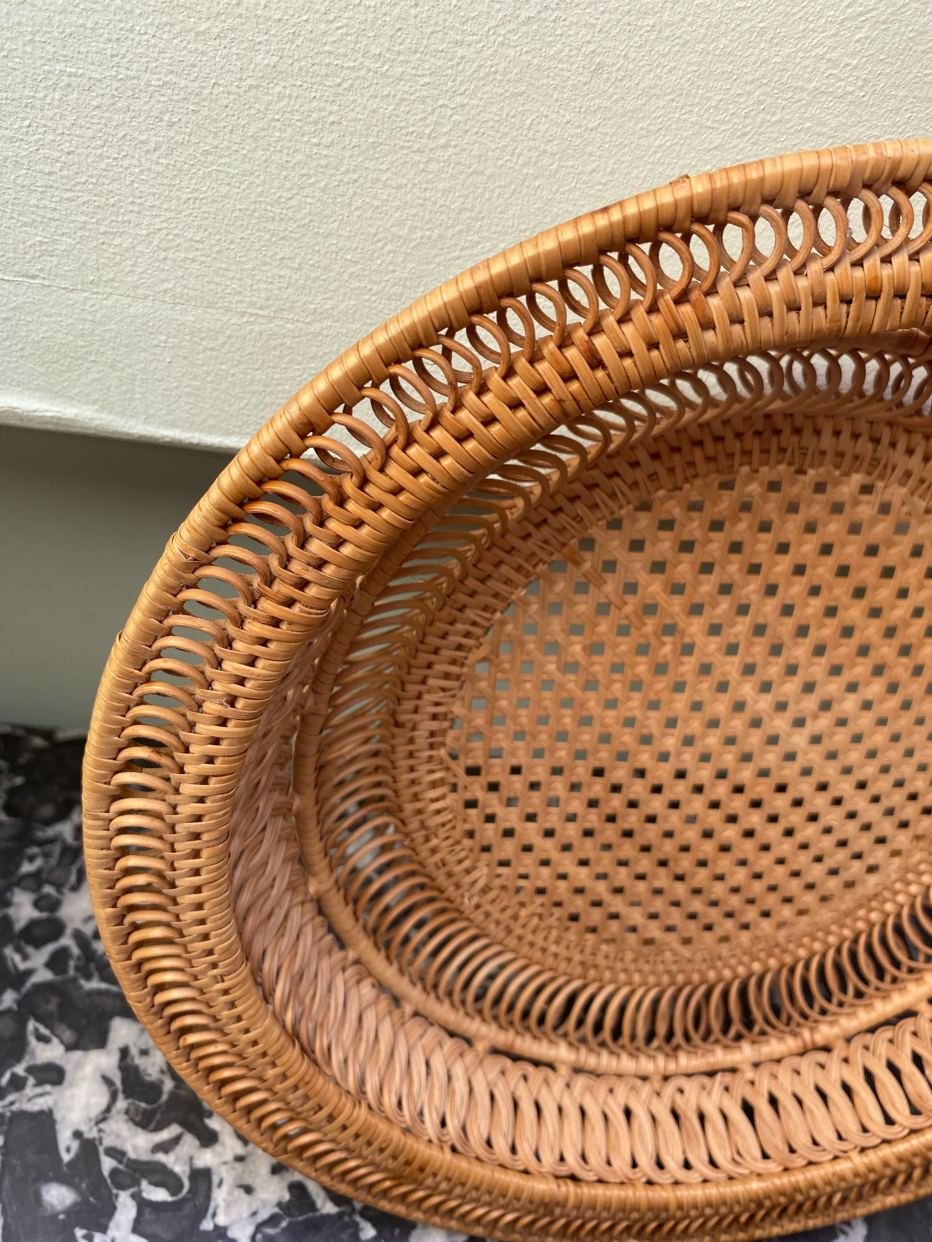 Braided straw basket