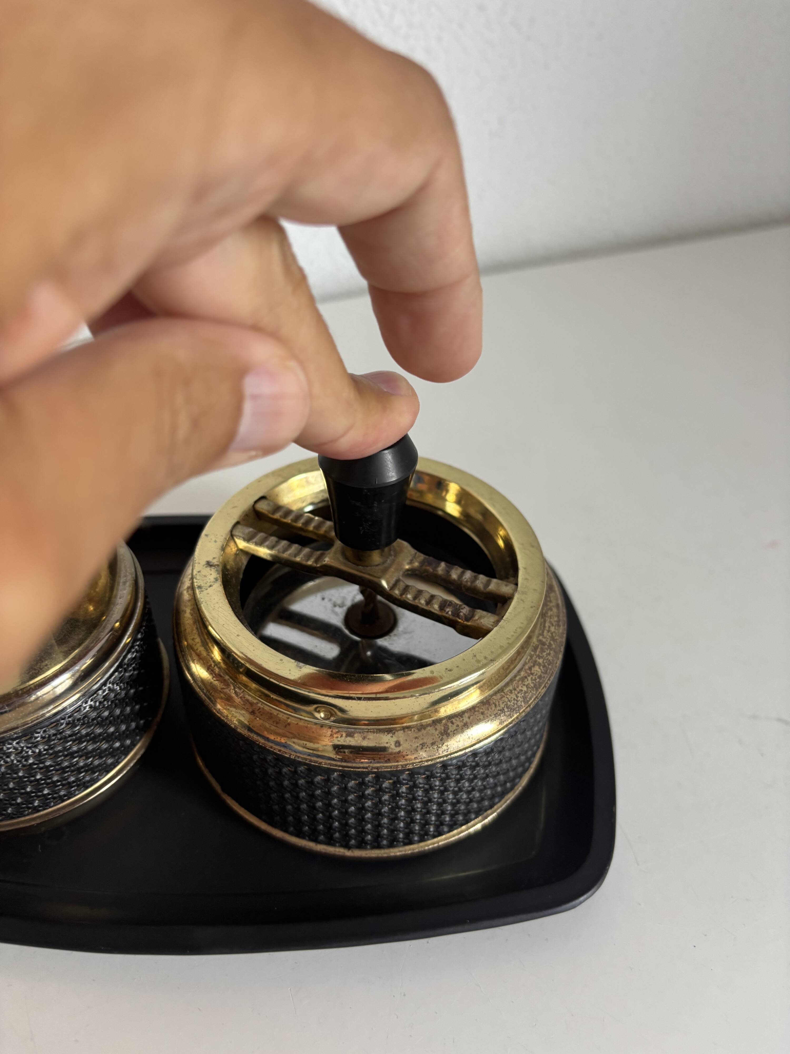 Nécessaire de fumeur 3 pièces, cendrier toupie, boîte et plateau, années 70