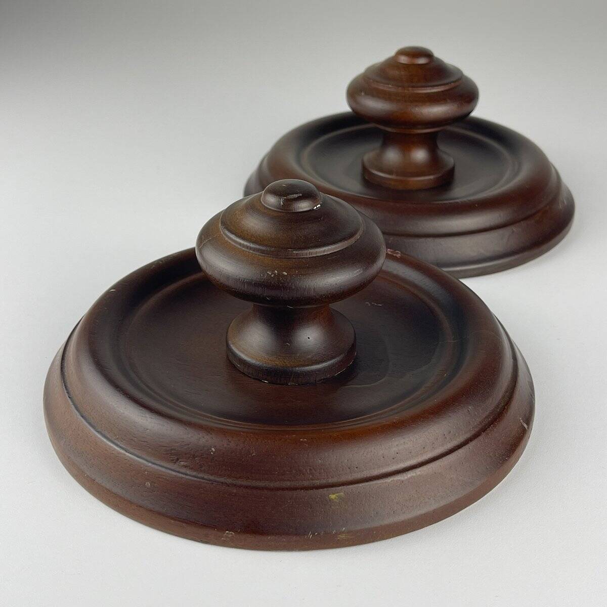 Art Deco wooden hangers, Italy, 1950s, set of 2