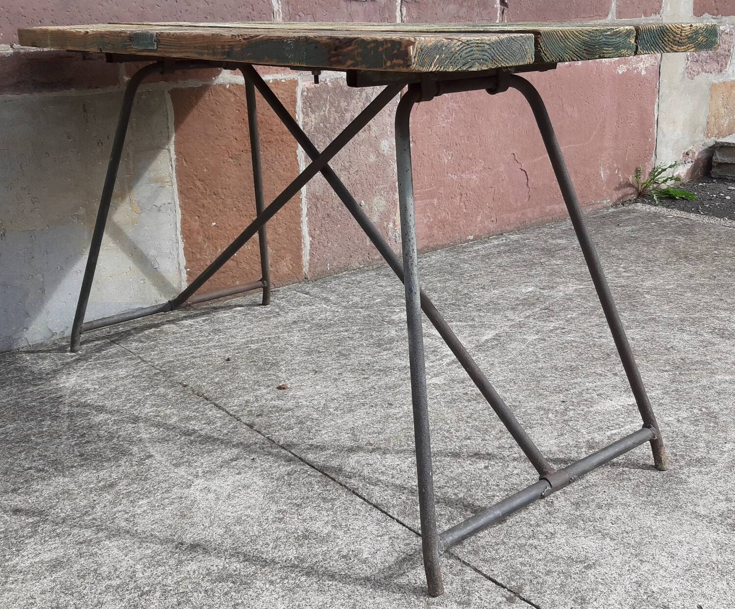 Folding workshop table