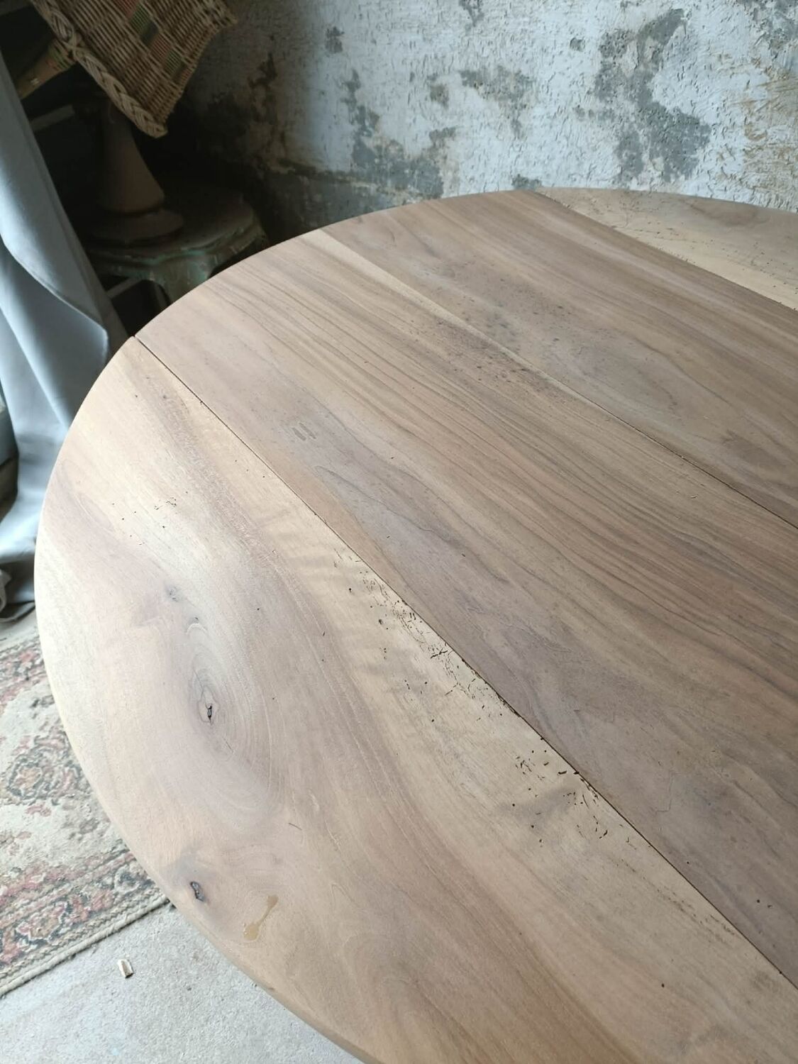 Round table