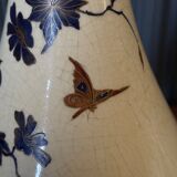 Porcelain lamp in the Indochinese style enhanced with gilding