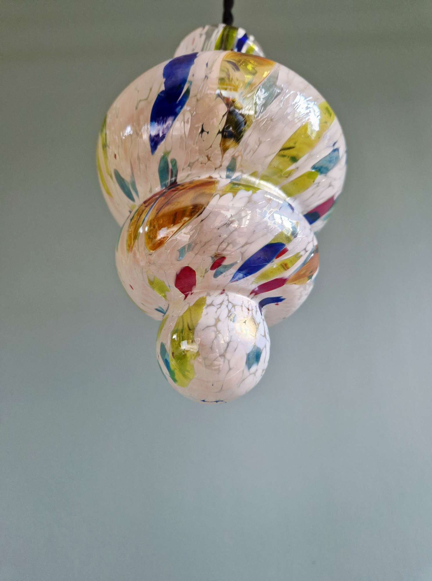 Duo de suspensions en verre soufflé multicolore, Murano, 1950-60