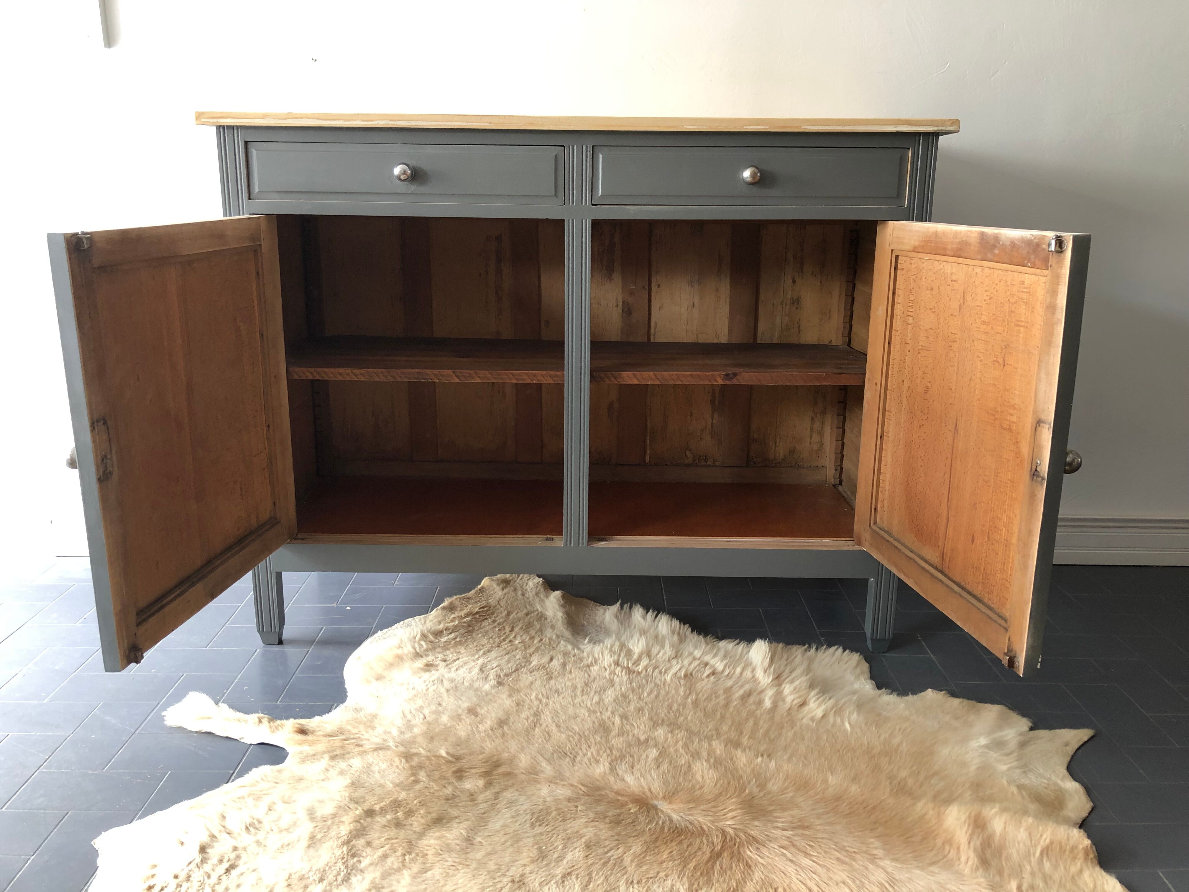 Vintage parisian buffet