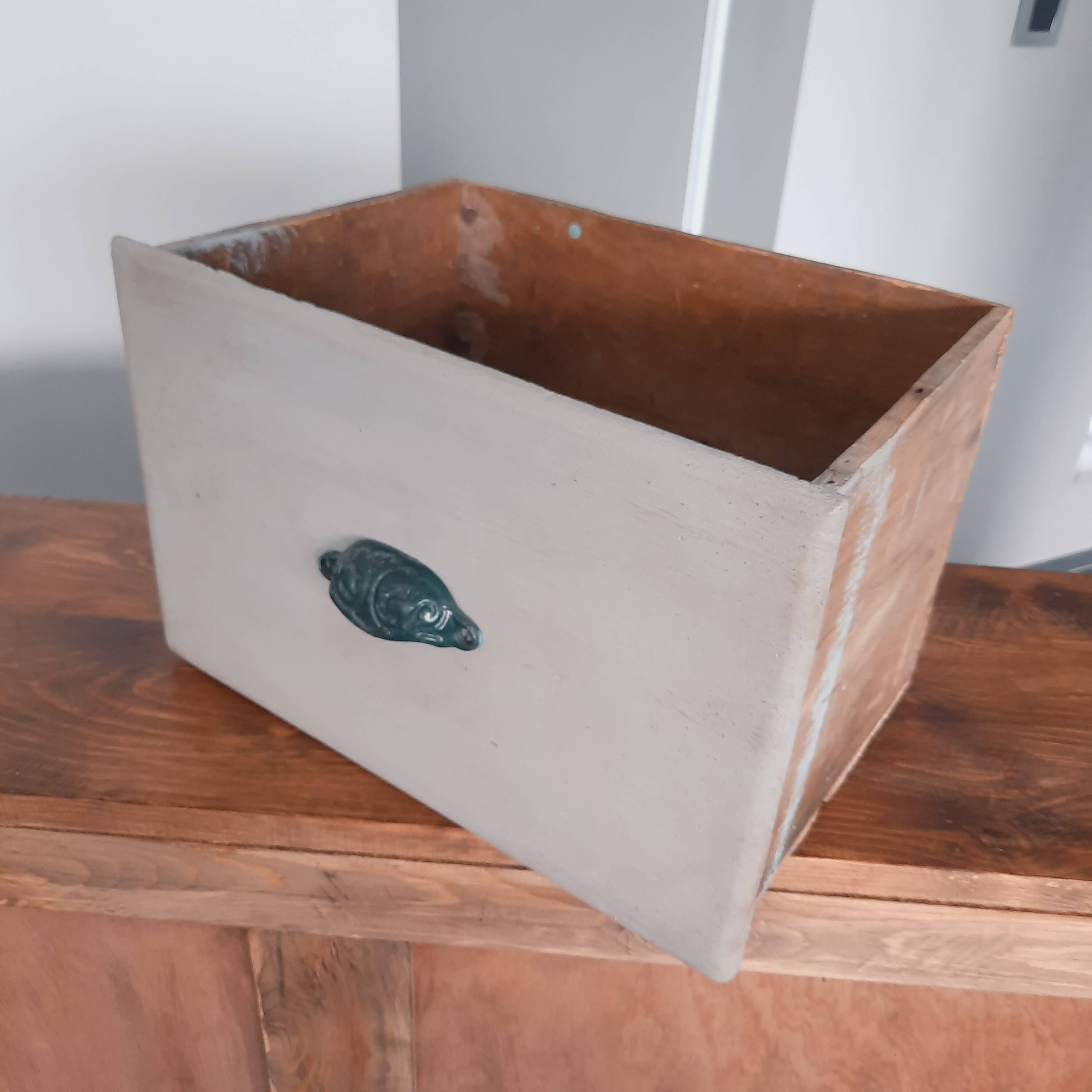 6-drawer craft cabinet with shell handles