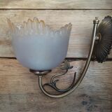 Applique base laiton tulipe verre polis relief fleurs