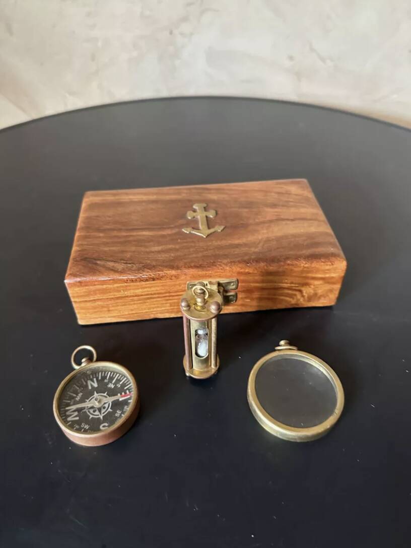 Navy box