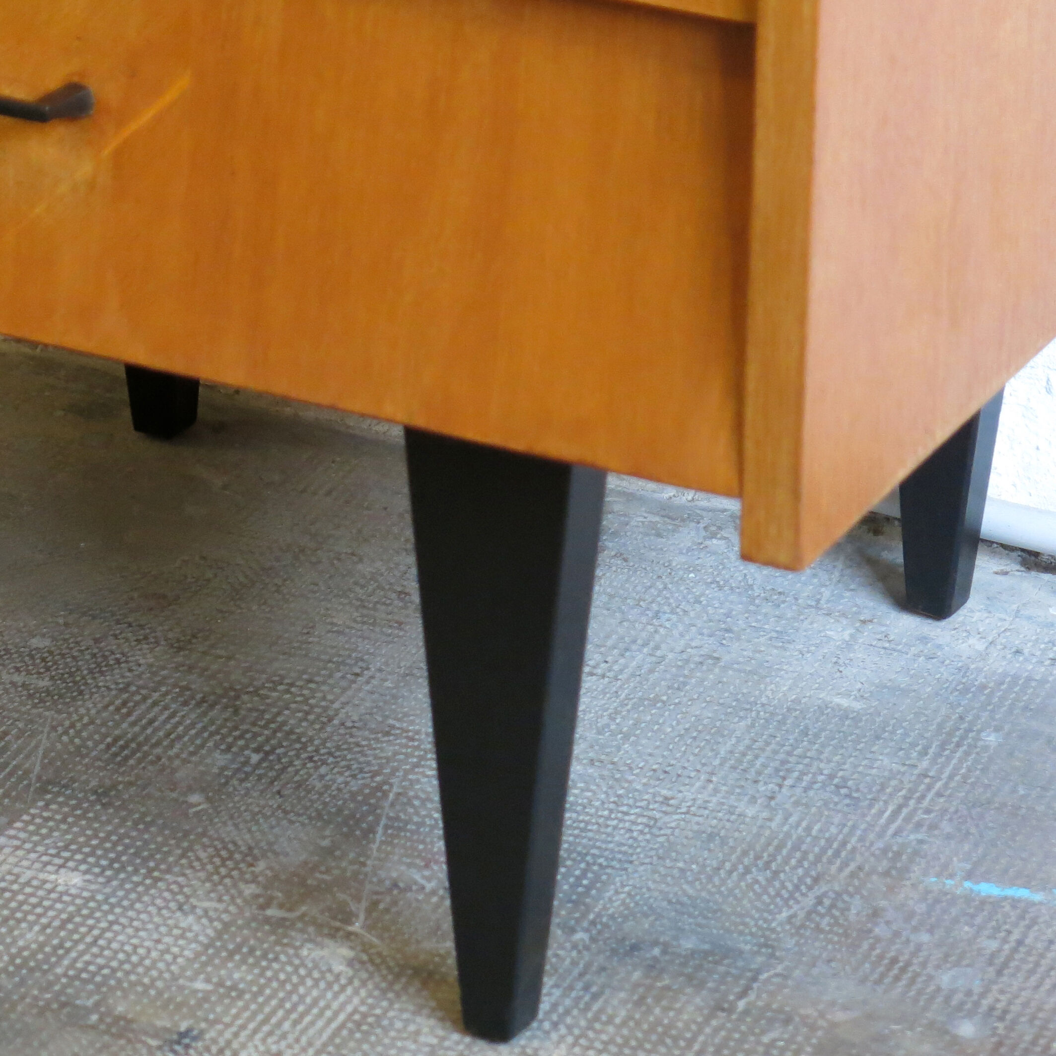 Chiffonier, high dresser