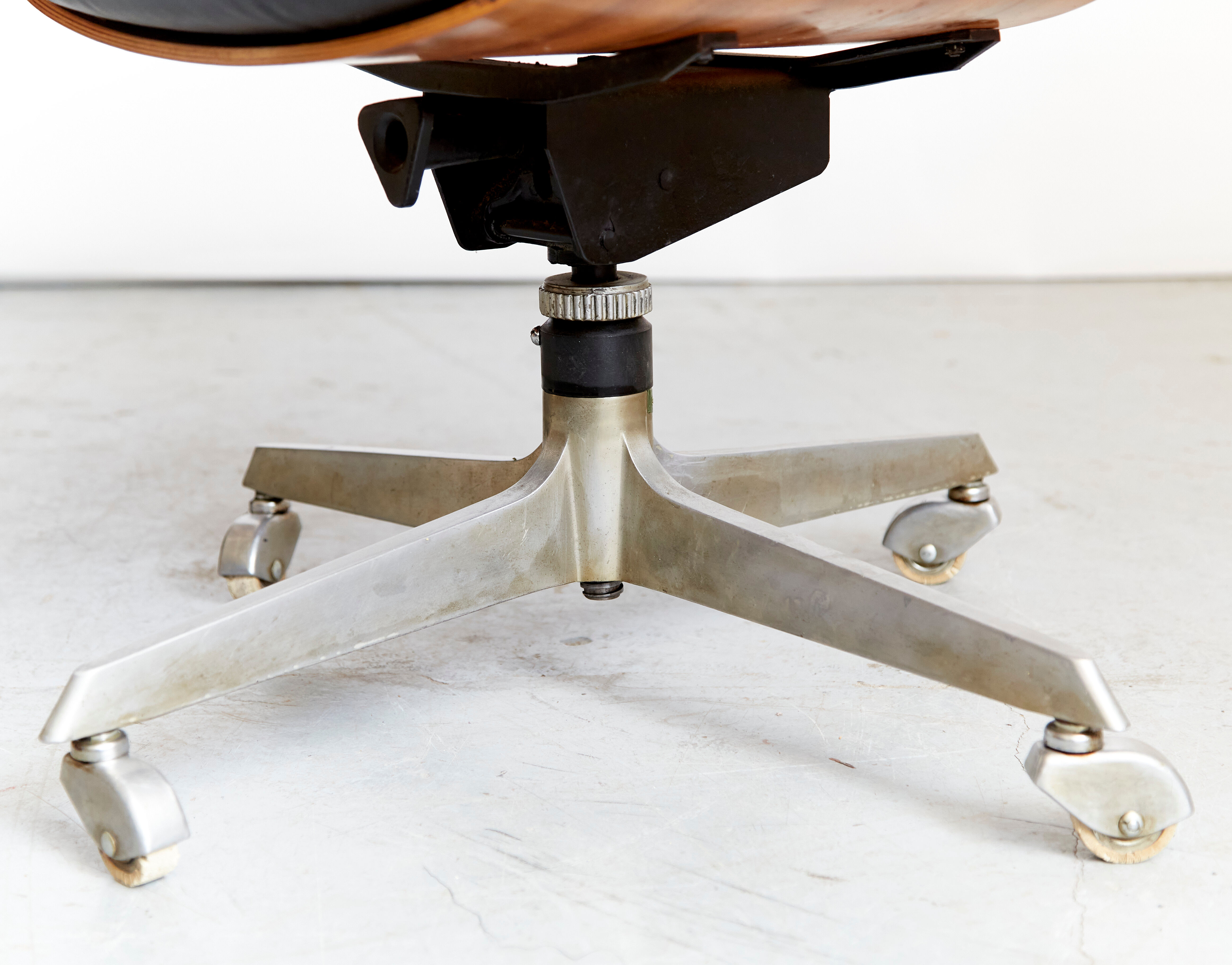 Hans Könecke office chair D49 for Tecta, 1954