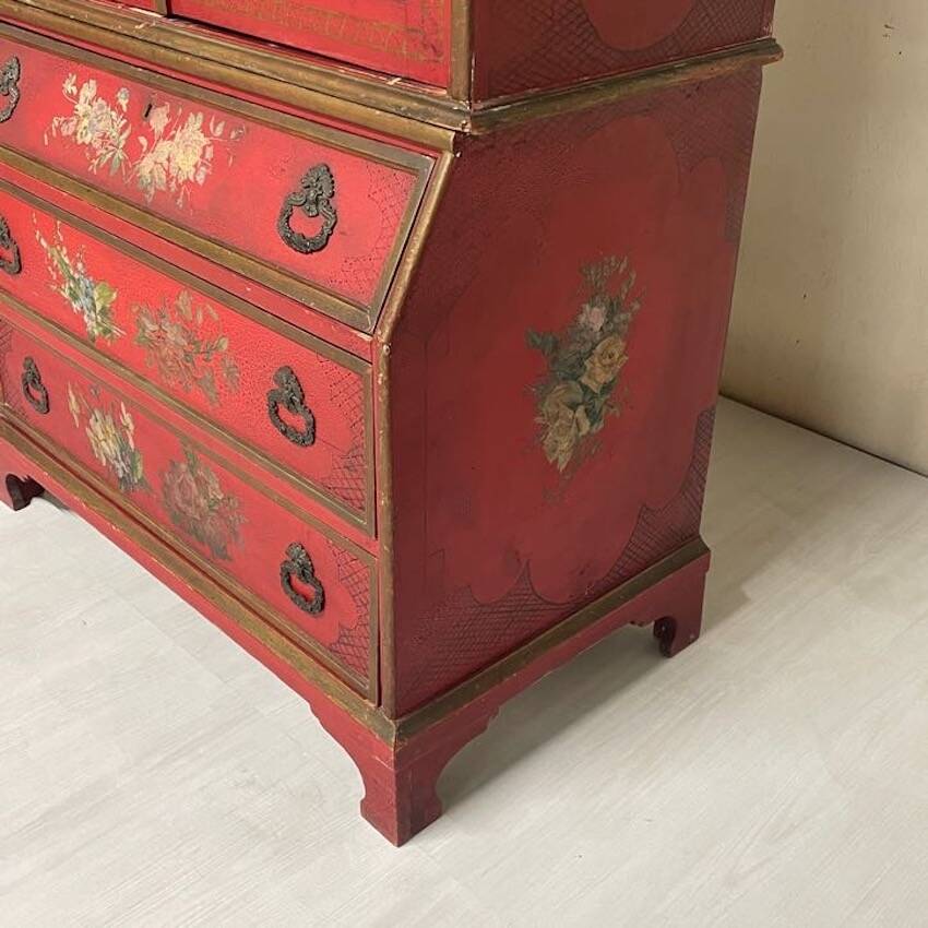 Trumeau with chest of drawers from the mid-20th century in chinoiserie style.