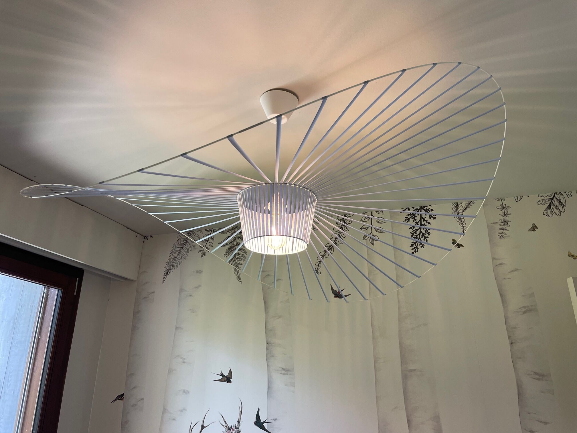 Suspension Vertigo by PETITE FRITURE bleu pastel