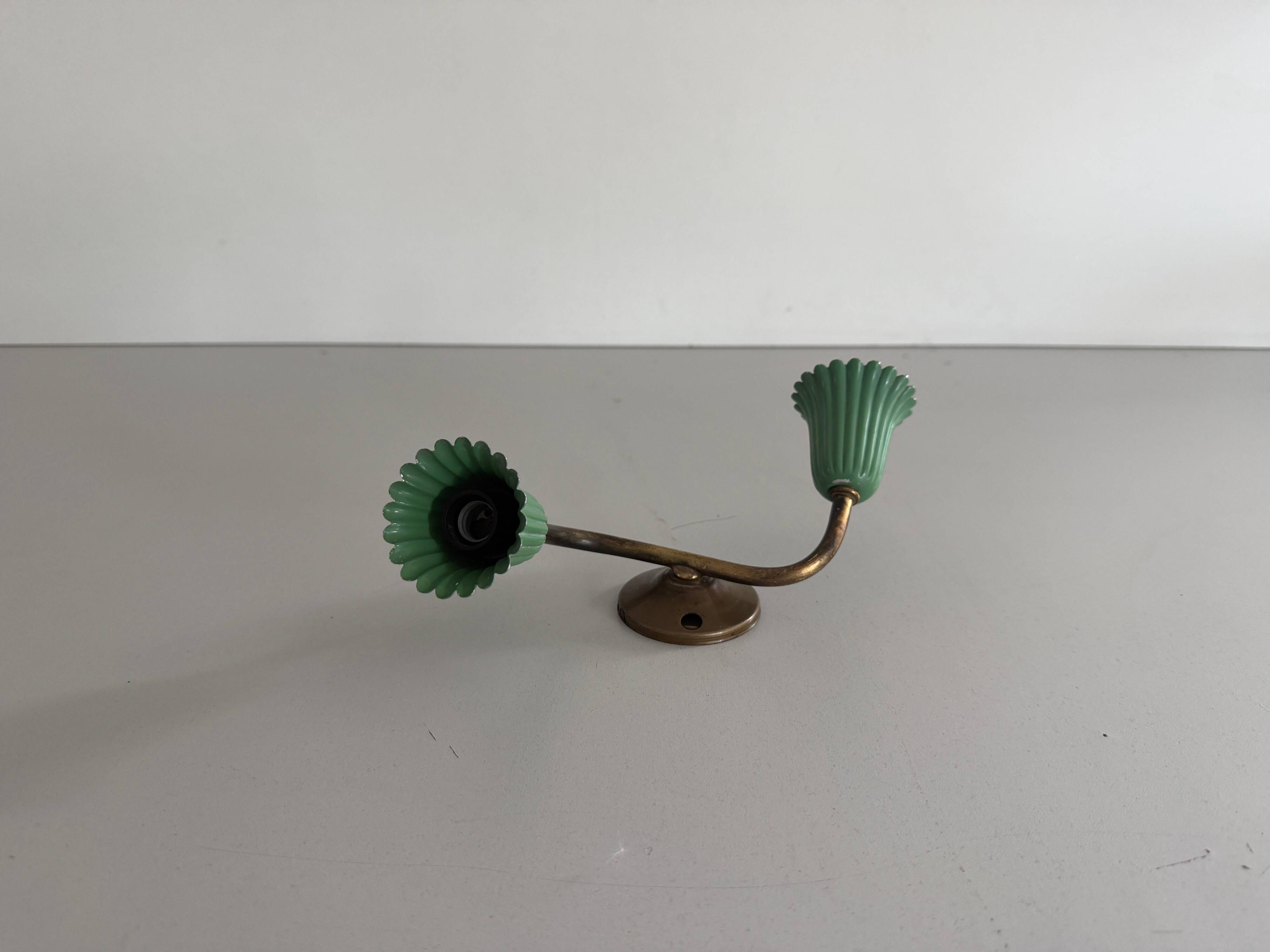Small simple 2-headed brass wall light, 1950s, Italy.