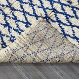 Traditional handmade Berber rug size 150 x 250 cm