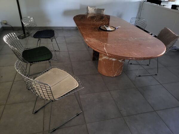 Table salle à manger vintage en marbre rose