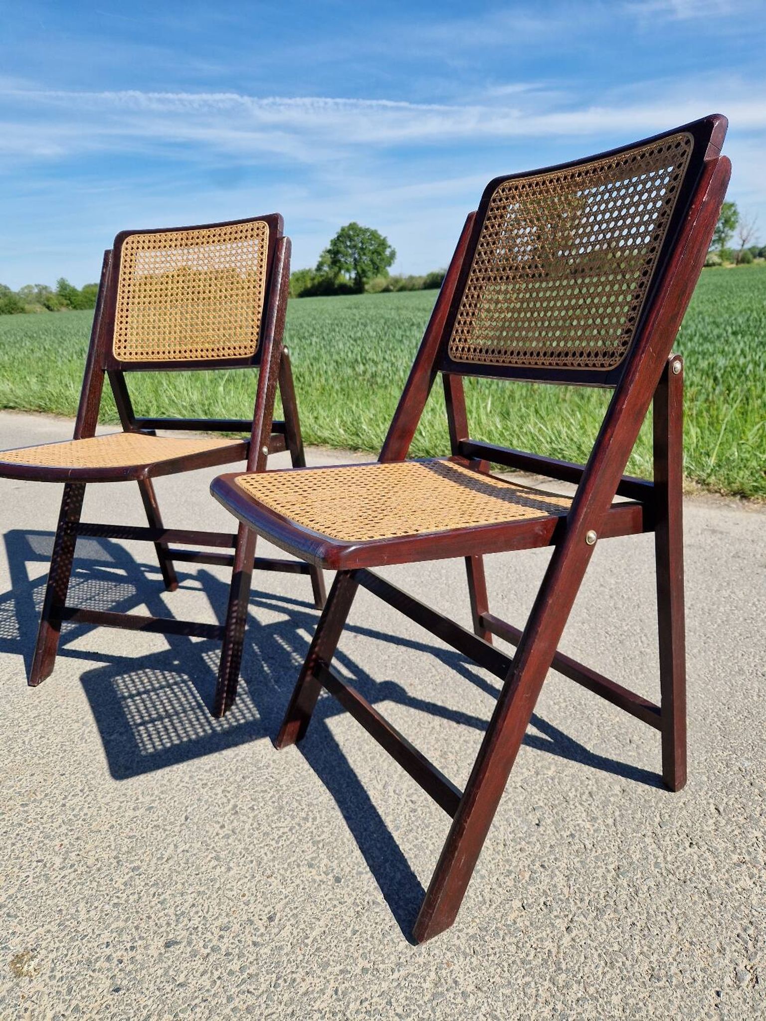 Lot de 2 chaises pliantes en bois et cannage